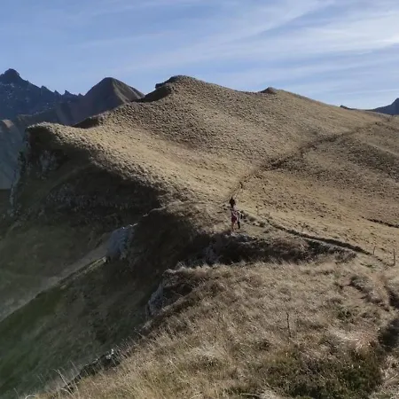 Logis L'arverne Du Rocher A Vue Sur La Montagne La Bourboule